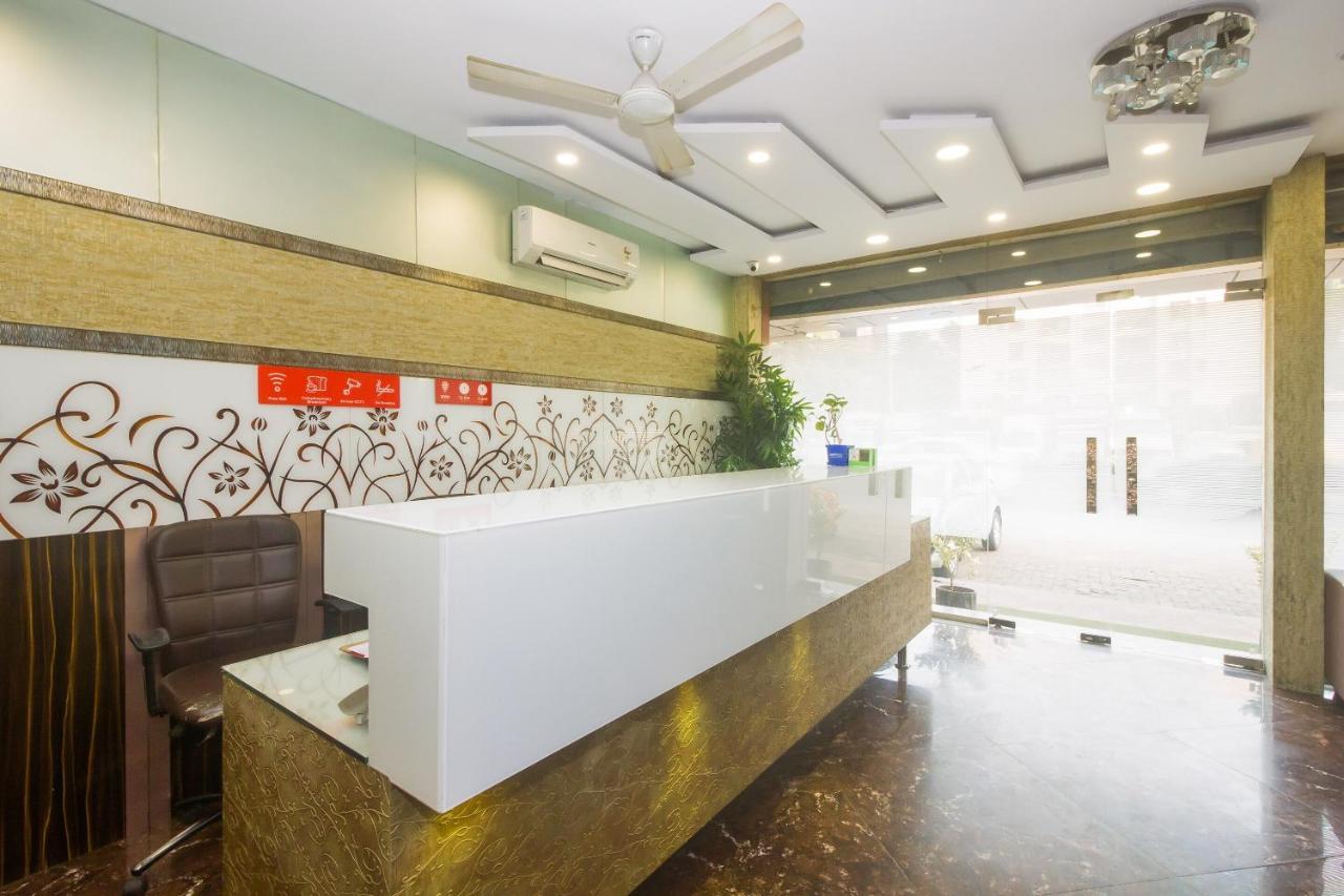 Capital O Hotel Pearl Near Us Embassy ムンバイ エクステリア 写真
